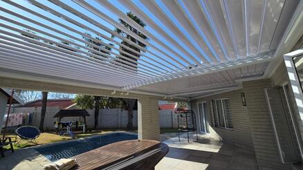 Versatile Outdoor Comfort